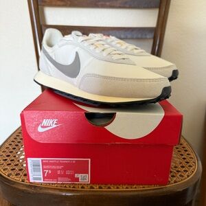 Nike Waffle Trainer 2 Cream and Gray  - Men’s 7.5